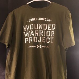 Under armour size large shirt